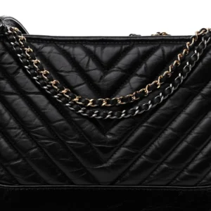 Chanel Aged Chevron Quilted Calfskin Medium Gabrielle Hobo Black detail2