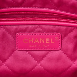 Chanel Quilted Shiny Calfskin Small Chanel 22 Fuchsia logo1